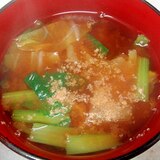 白菜と小松菜の胡麻味噌汁
